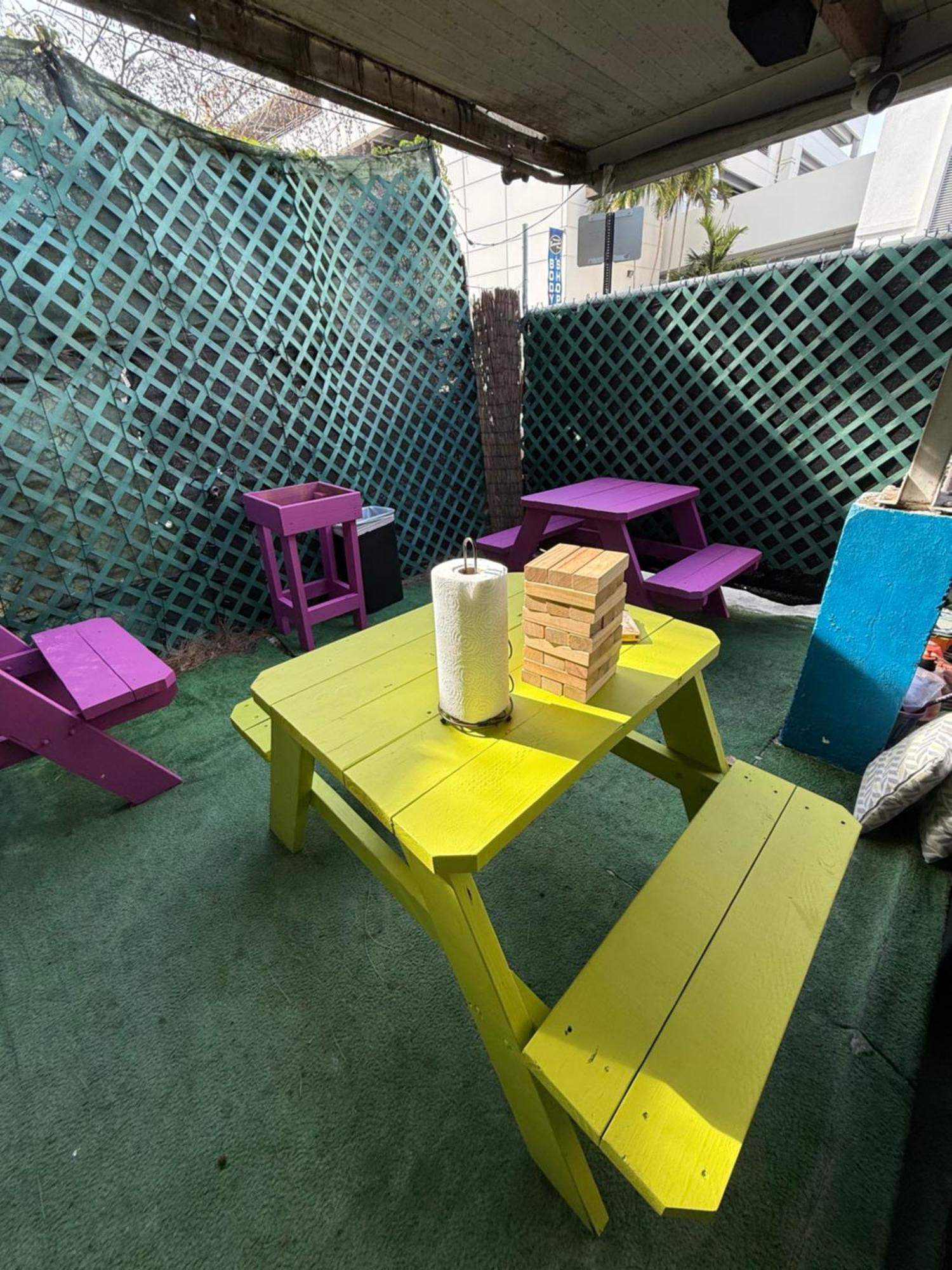 Oqp Vacations Hostel Miami Bagian luar foto