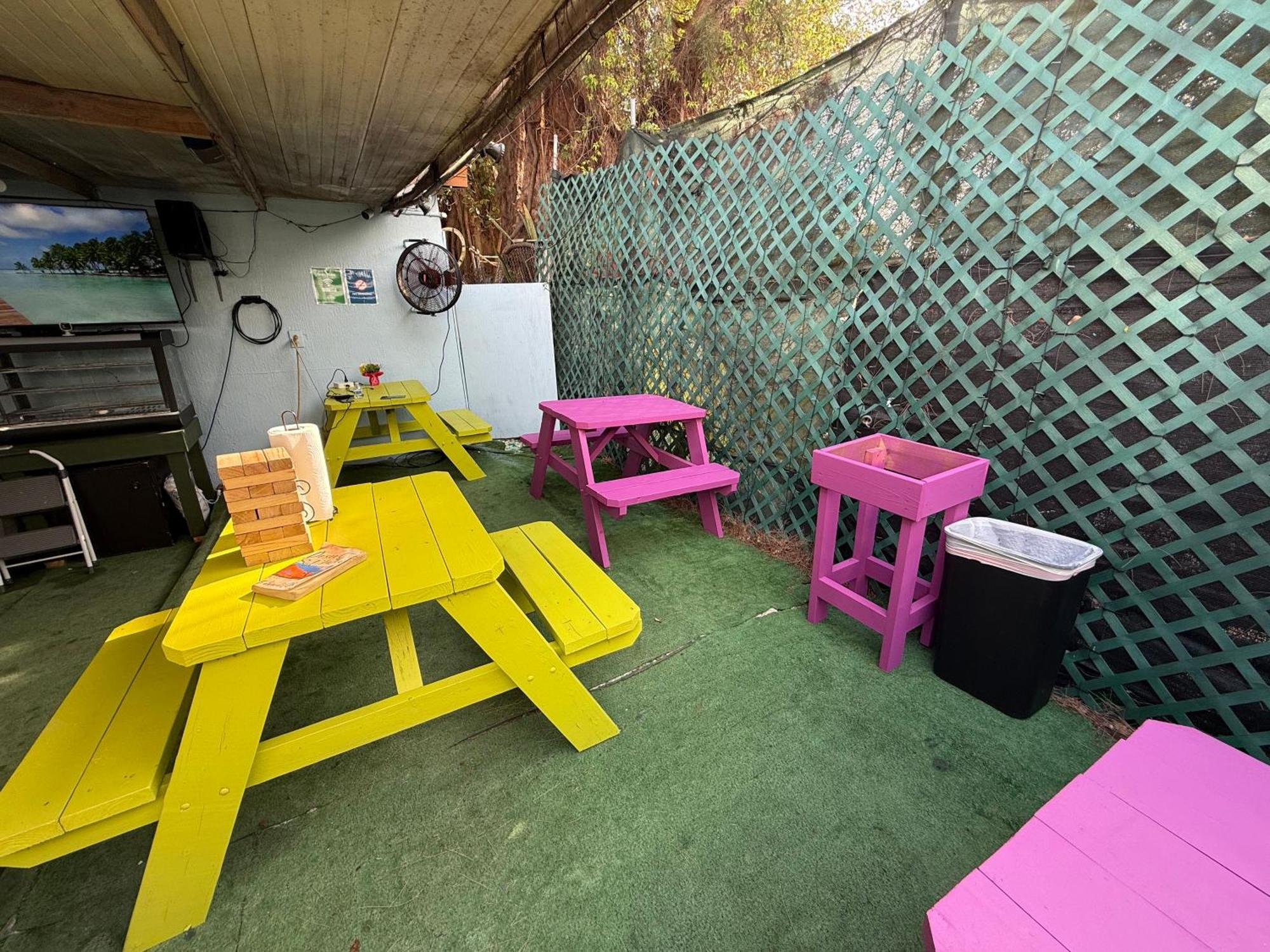 Oqp Vacations Hostel Miami Bagian luar foto